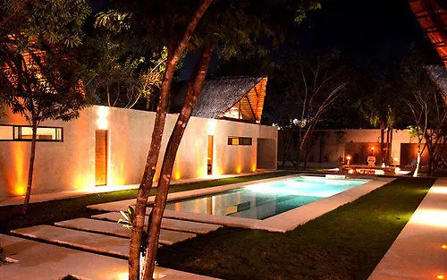 فندق Aqua Viva تولوم 4*,